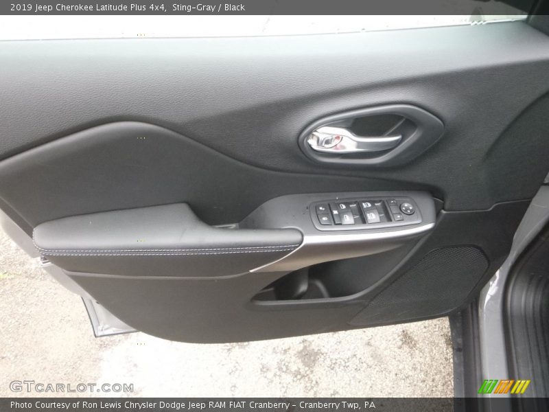 Sting-Gray / Black 2019 Jeep Cherokee Latitude Plus 4x4