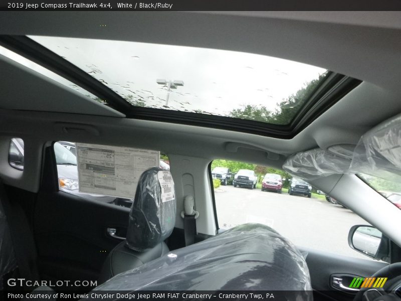 White / Black/Ruby 2019 Jeep Compass Trailhawk 4x4