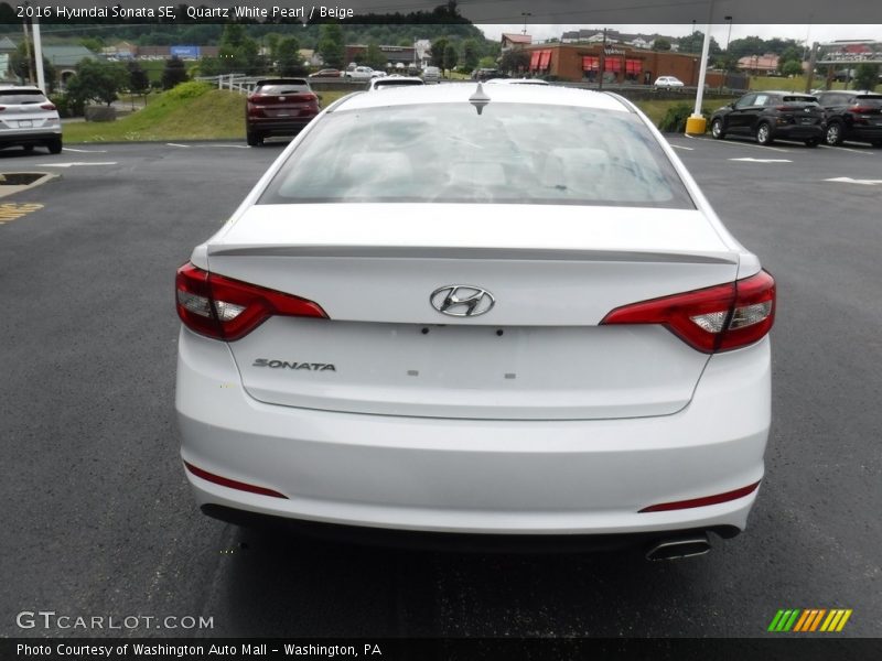 Quartz White Pearl / Beige 2016 Hyundai Sonata SE