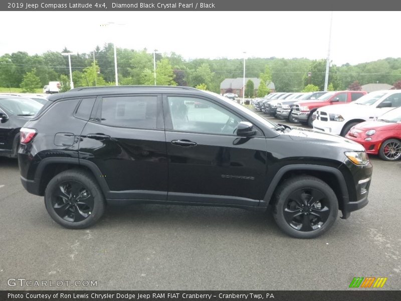 Diamond Black Crystal Pearl / Black 2019 Jeep Compass Latitude 4x4