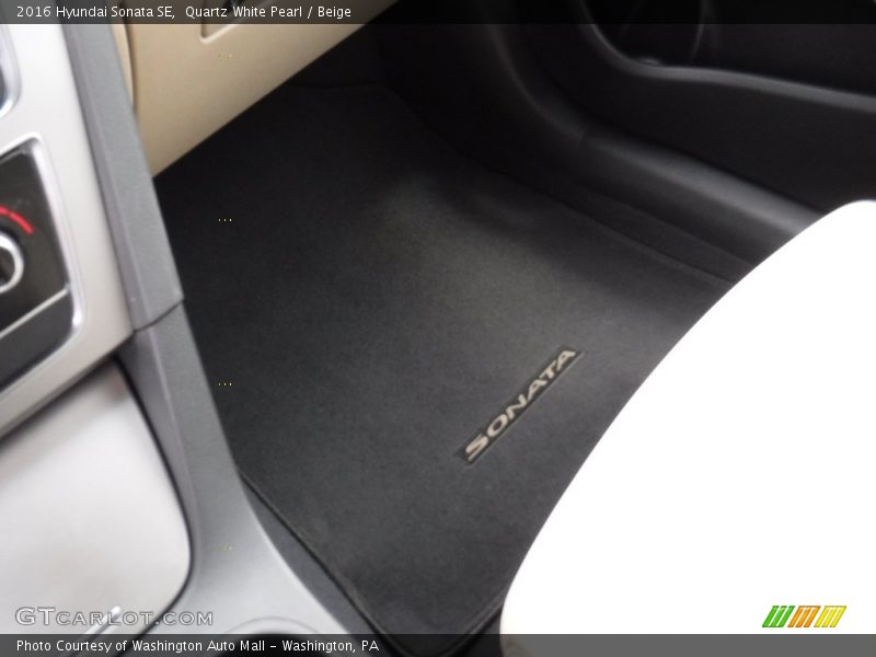 Quartz White Pearl / Beige 2016 Hyundai Sonata SE