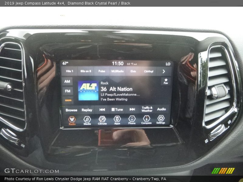 Diamond Black Crystal Pearl / Black 2019 Jeep Compass Latitude 4x4