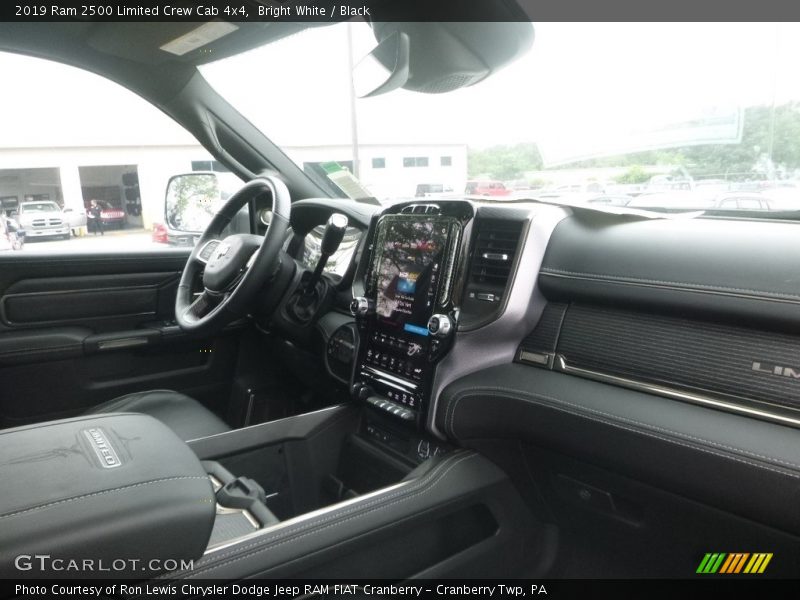 Bright White / Black 2019 Ram 2500 Limited Crew Cab 4x4