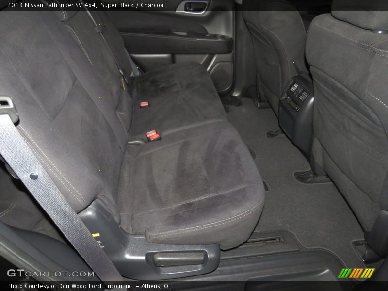 Super Black / Charcoal 2013 Nissan Pathfinder SV 4x4