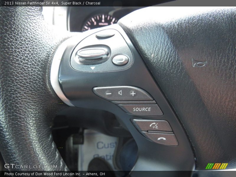 Super Black / Charcoal 2013 Nissan Pathfinder SV 4x4