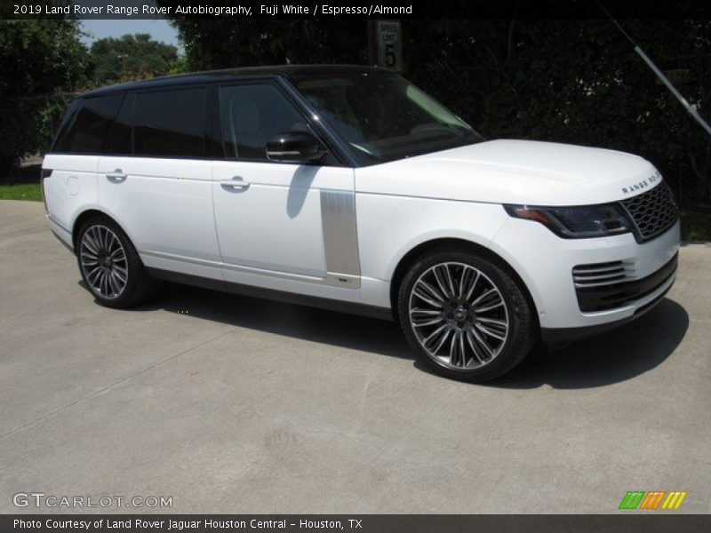 Fuji White / Espresso/Almond 2019 Land Rover Range Rover Autobiography