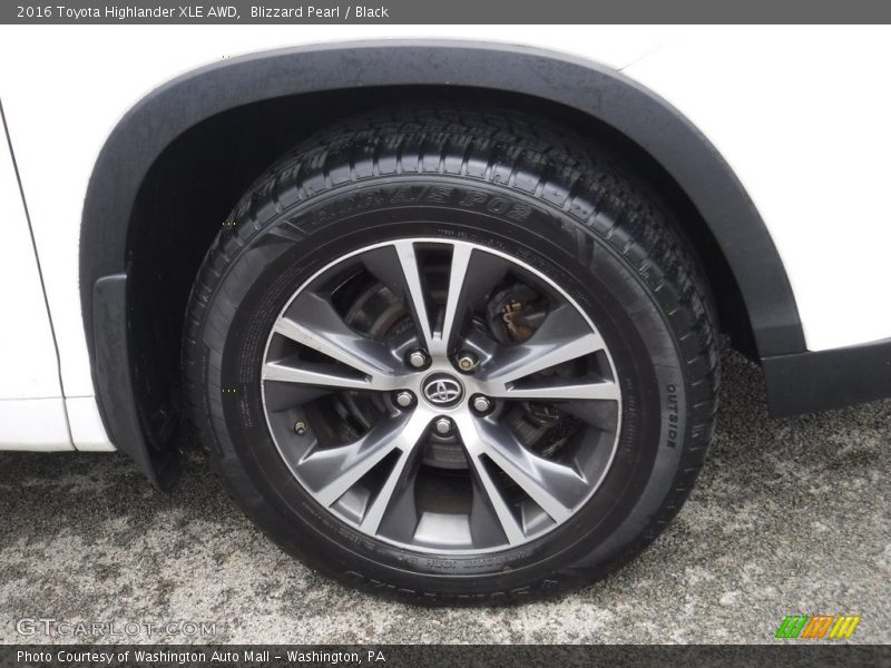 Blizzard Pearl / Black 2016 Toyota Highlander XLE AWD