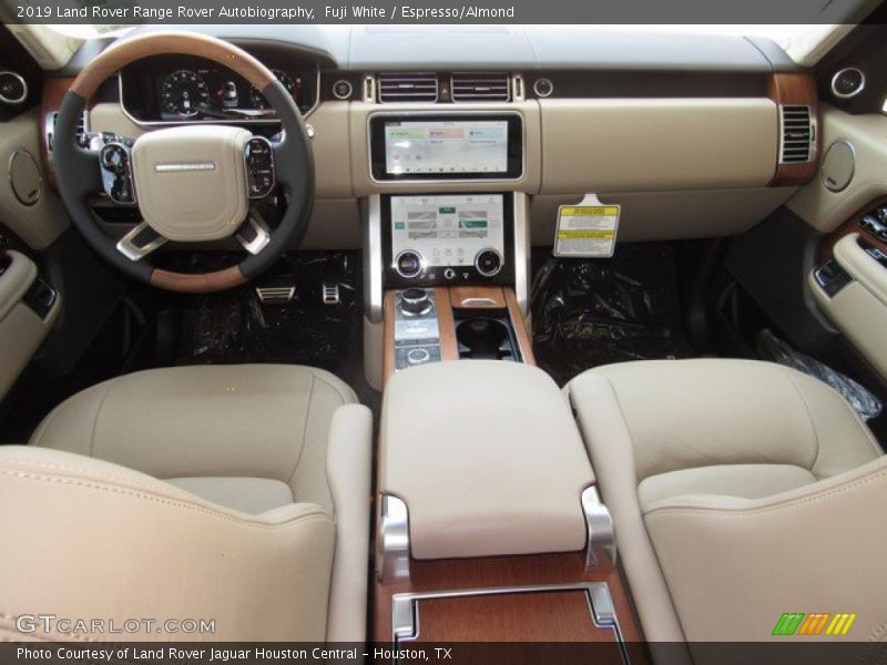 Fuji White / Espresso/Almond 2019 Land Rover Range Rover Autobiography
