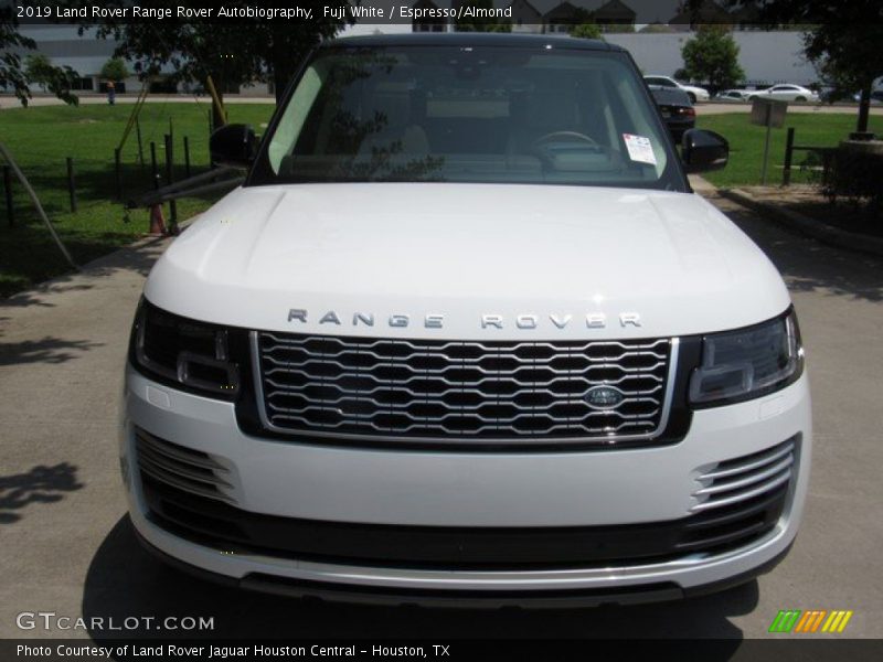Fuji White / Espresso/Almond 2019 Land Rover Range Rover Autobiography