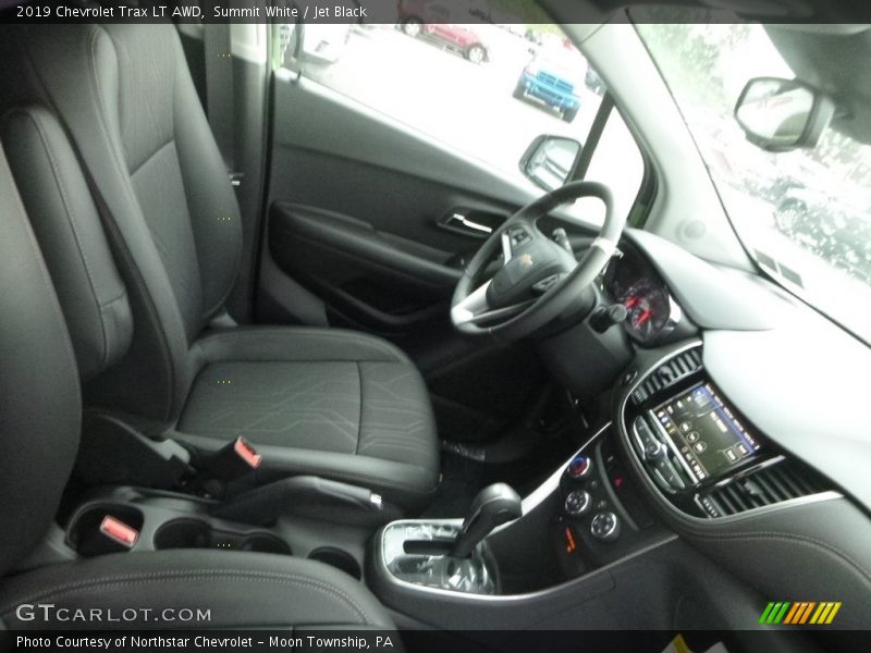 Summit White / Jet Black 2019 Chevrolet Trax LT AWD