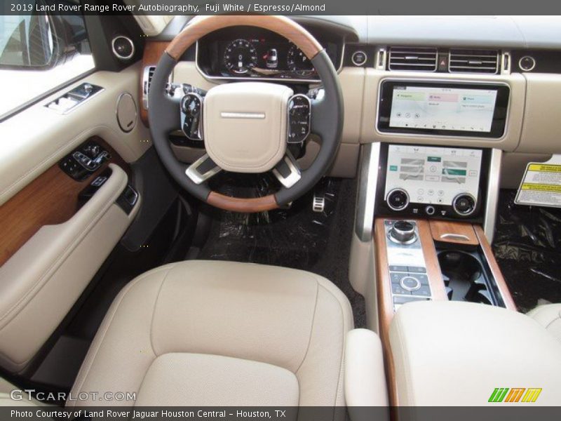 Fuji White / Espresso/Almond 2019 Land Rover Range Rover Autobiography