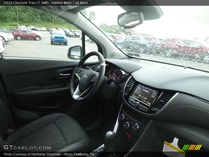 Summit White / Jet Black 2019 Chevrolet Trax LT AWD