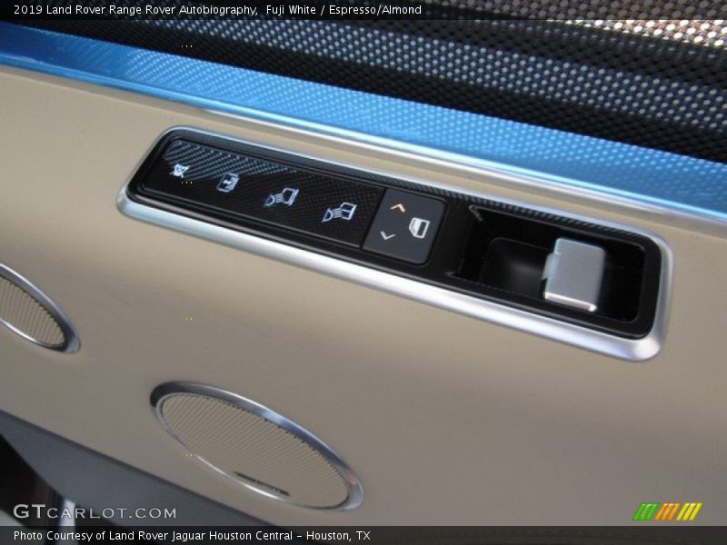 Fuji White / Espresso/Almond 2019 Land Rover Range Rover Autobiography