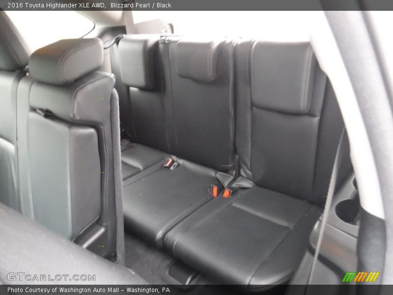 Blizzard Pearl / Black 2016 Toyota Highlander XLE AWD