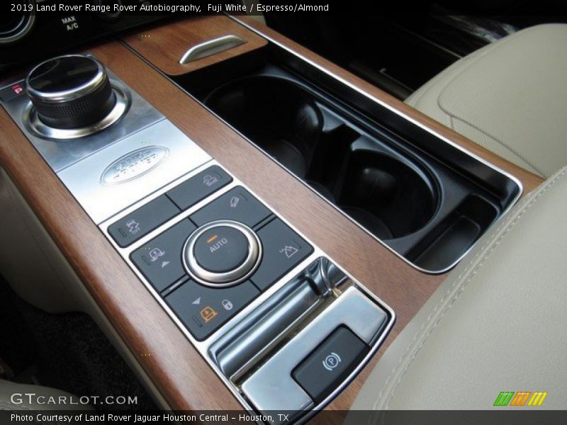 Fuji White / Espresso/Almond 2019 Land Rover Range Rover Autobiography