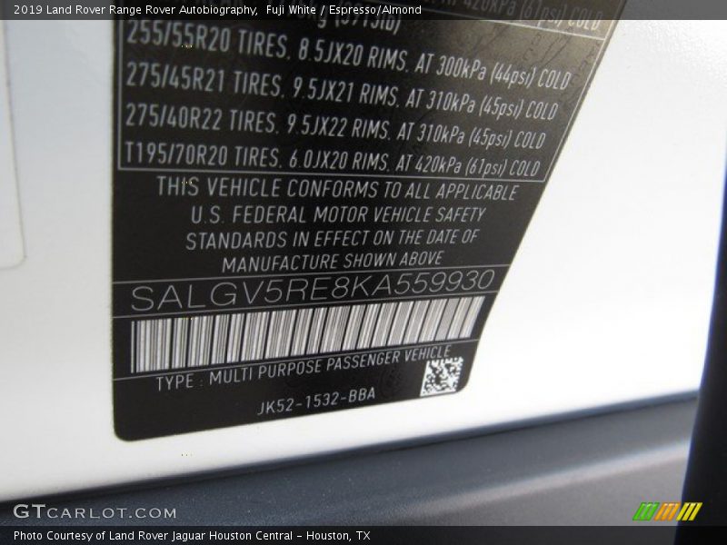 Fuji White / Espresso/Almond 2019 Land Rover Range Rover Autobiography