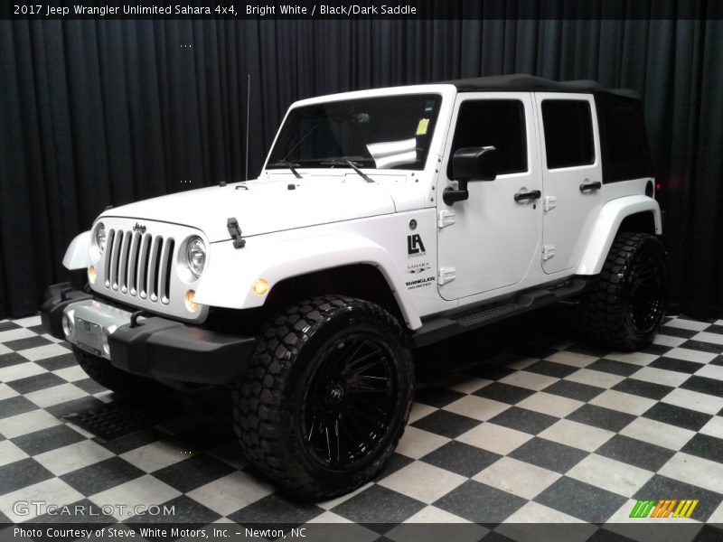 Bright White / Black/Dark Saddle 2017 Jeep Wrangler Unlimited Sahara 4x4