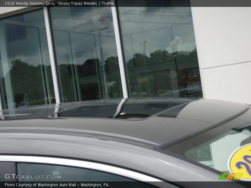 Smoky Topaz Metallic / Truffle 2016 Honda Odyssey EX-L