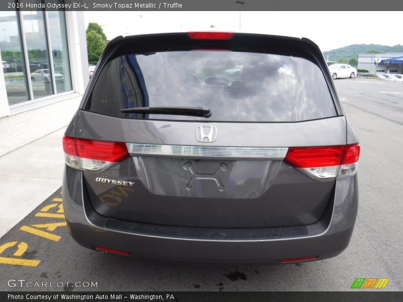 Smoky Topaz Metallic / Truffle 2016 Honda Odyssey EX-L