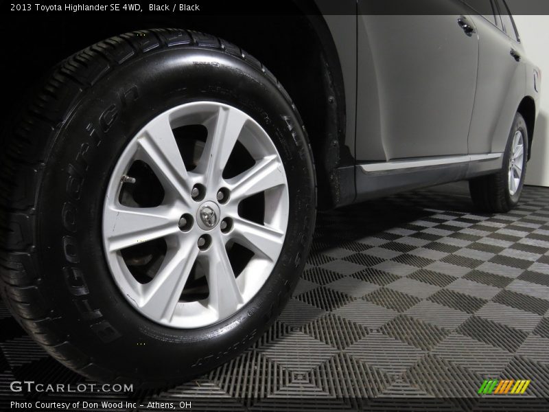 Black / Black 2013 Toyota Highlander SE 4WD