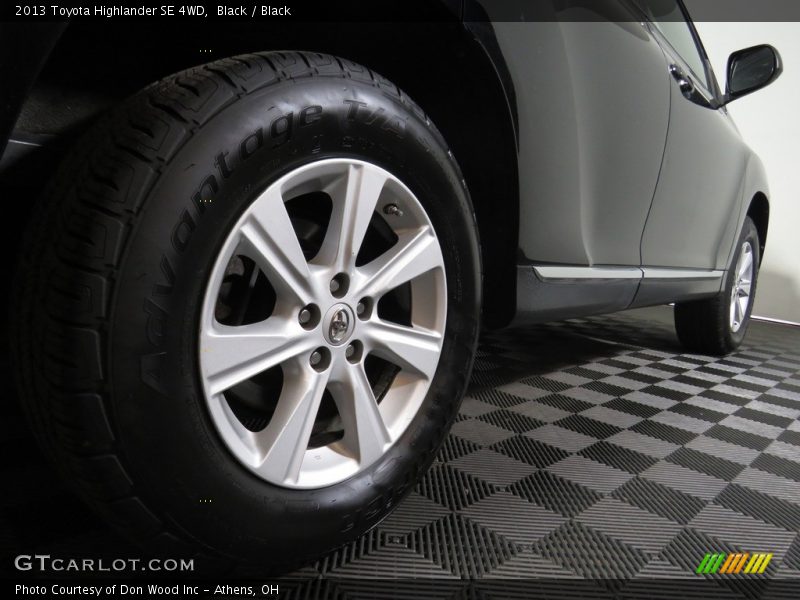 Black / Black 2013 Toyota Highlander SE 4WD