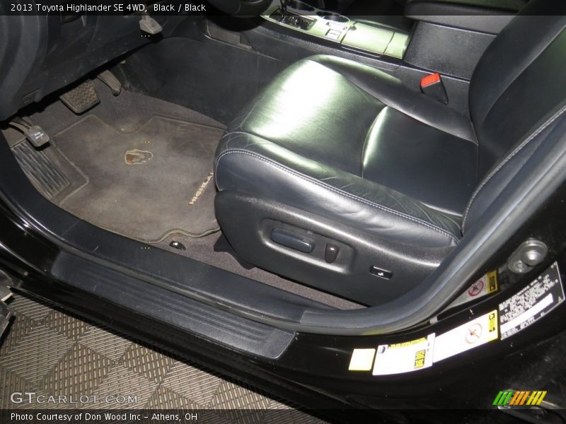 Black / Black 2013 Toyota Highlander SE 4WD