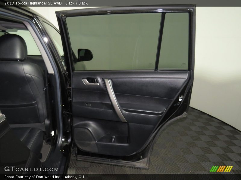 Black / Black 2013 Toyota Highlander SE 4WD