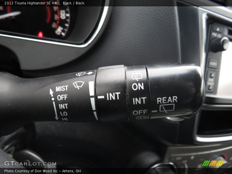 Black / Black 2013 Toyota Highlander SE 4WD