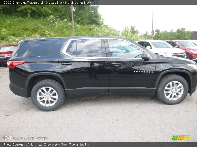 Mosaic Black Metallic / Jet Black 2019 Chevrolet Traverse LS