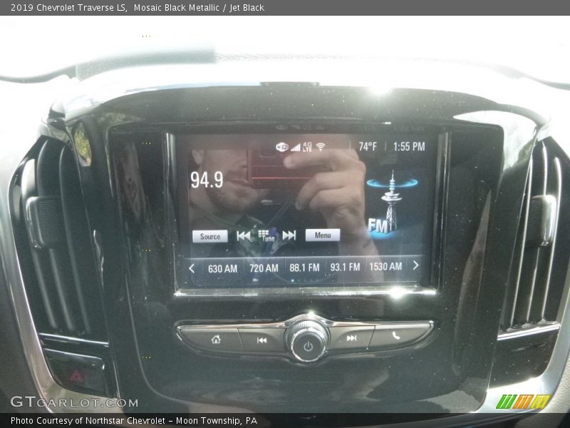 Mosaic Black Metallic / Jet Black 2019 Chevrolet Traverse LS