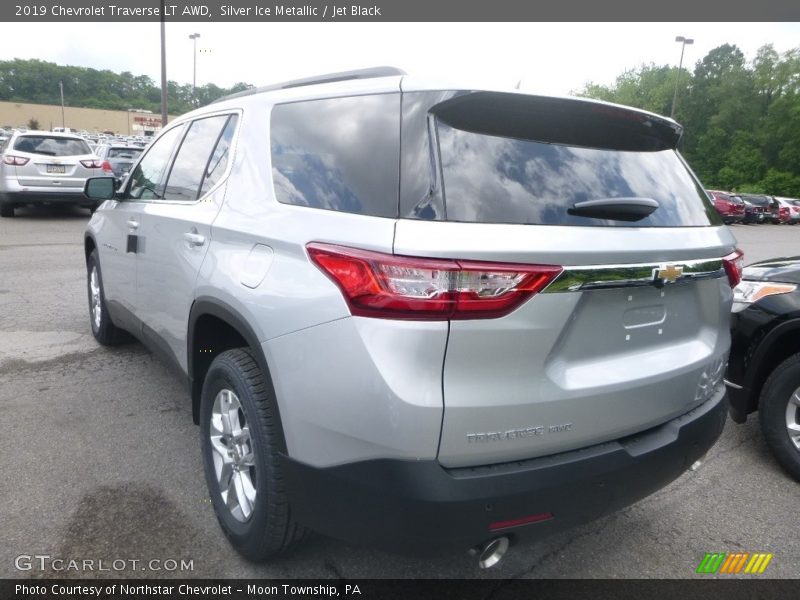 Silver Ice Metallic / Jet Black 2019 Chevrolet Traverse LT AWD
