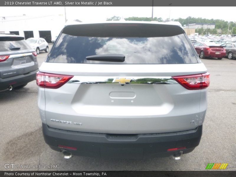 Silver Ice Metallic / Jet Black 2019 Chevrolet Traverse LT AWD