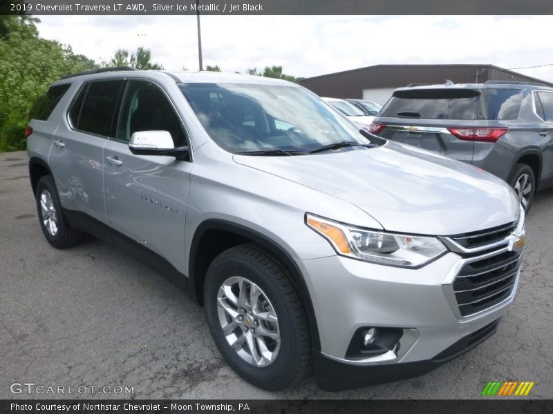 Silver Ice Metallic / Jet Black 2019 Chevrolet Traverse LT AWD