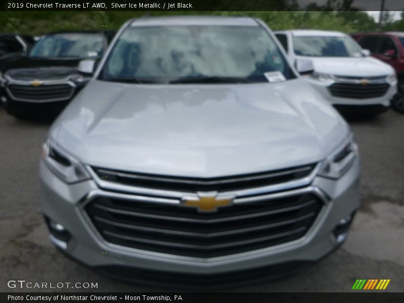 Silver Ice Metallic / Jet Black 2019 Chevrolet Traverse LT AWD