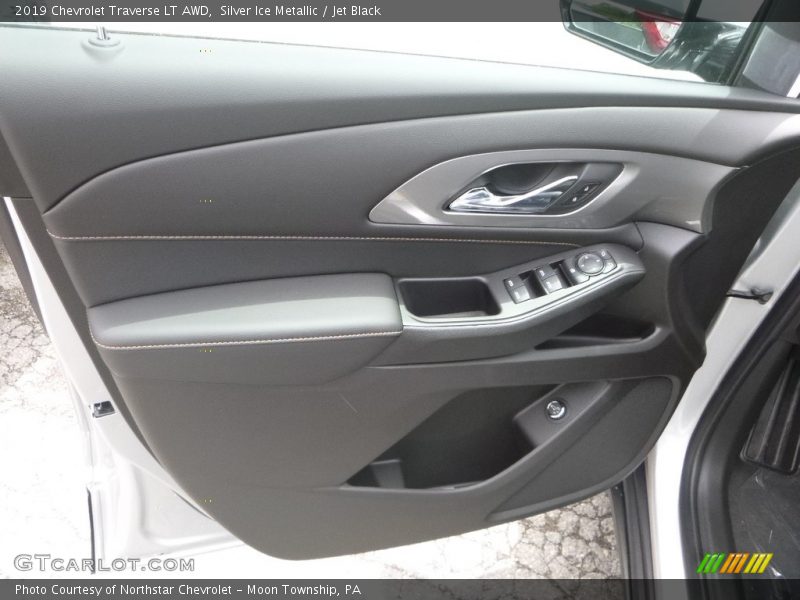 Silver Ice Metallic / Jet Black 2019 Chevrolet Traverse LT AWD