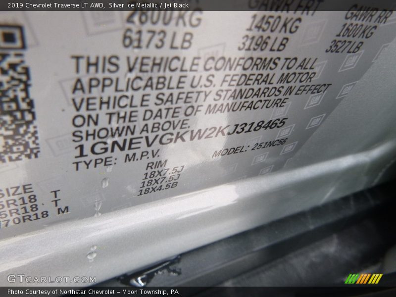 Silver Ice Metallic / Jet Black 2019 Chevrolet Traverse LT AWD