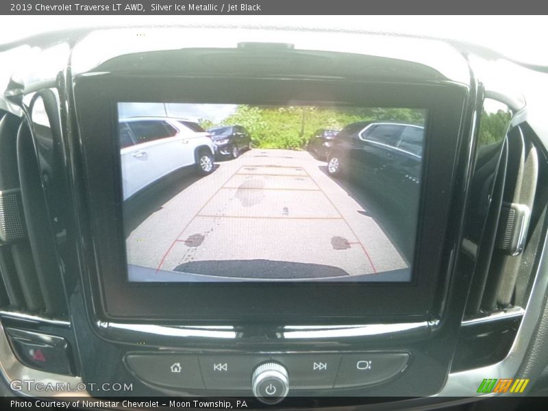 Silver Ice Metallic / Jet Black 2019 Chevrolet Traverse LT AWD