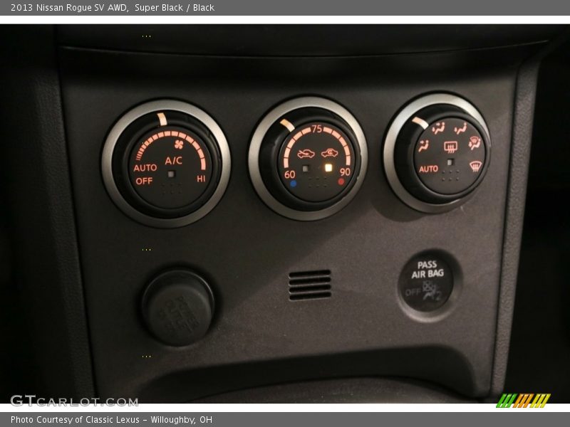 Super Black / Black 2013 Nissan Rogue SV AWD