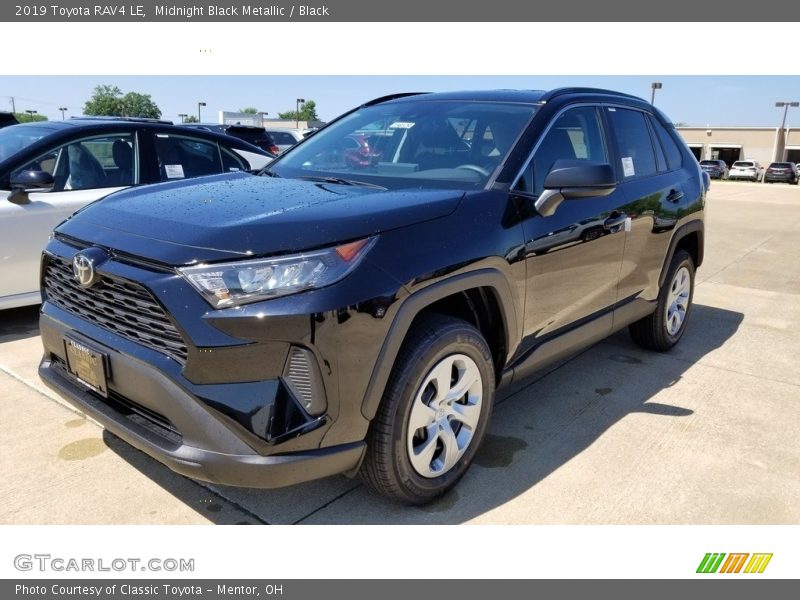 Midnight Black Metallic / Black 2019 Toyota RAV4 LE