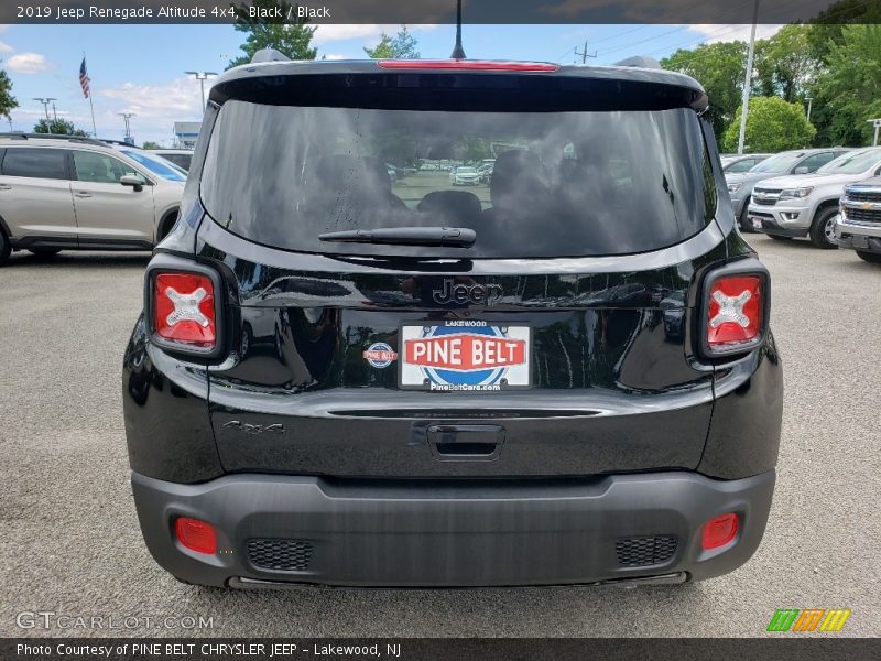 Black / Black 2019 Jeep Renegade Altitude 4x4