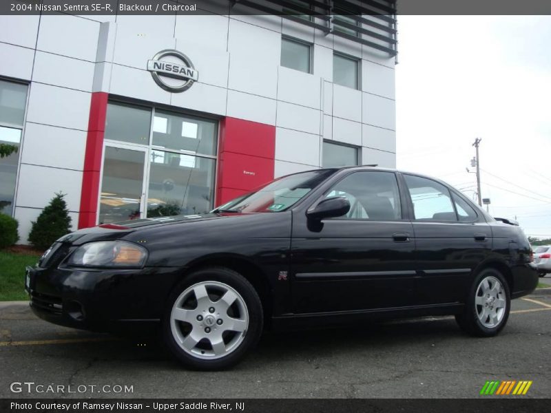 Blackout / Charcoal 2004 Nissan Sentra SE-R