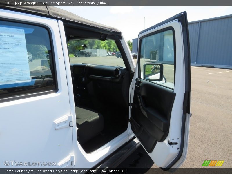 Bright White / Black 2015 Jeep Wrangler Unlimited Sport 4x4