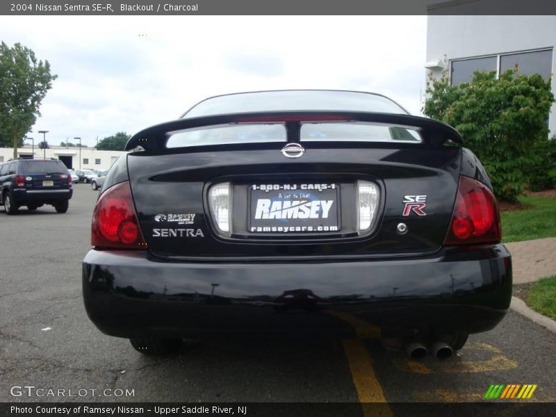 Blackout / Charcoal 2004 Nissan Sentra SE-R