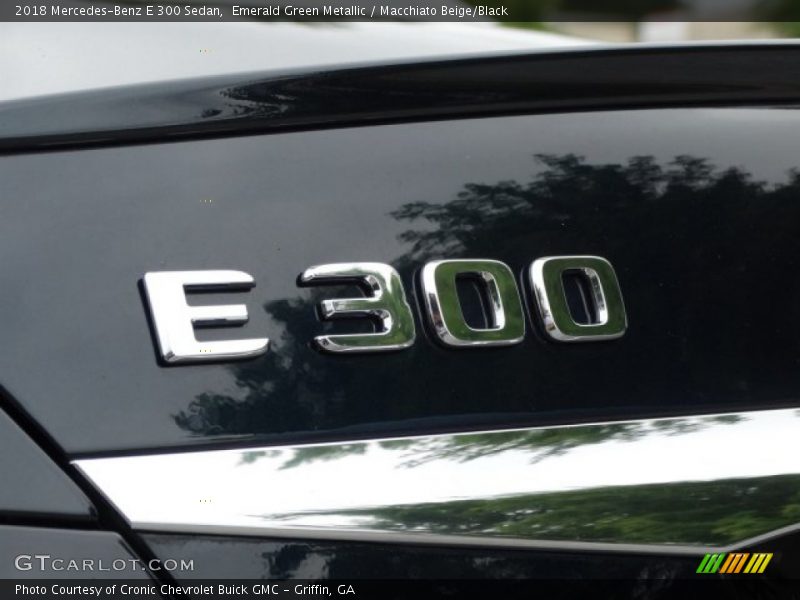 Emerald Green Metallic / Macchiato Beige/Black 2018 Mercedes-Benz E 300 Sedan