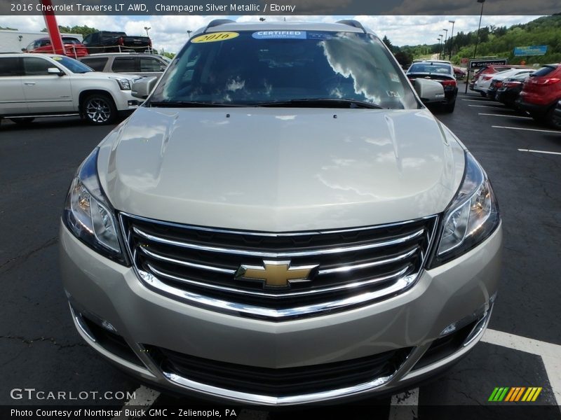 Champagne Silver Metallic / Ebony 2016 Chevrolet Traverse LT AWD
