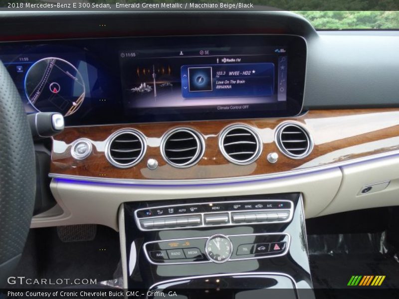 Emerald Green Metallic / Macchiato Beige/Black 2018 Mercedes-Benz E 300 Sedan