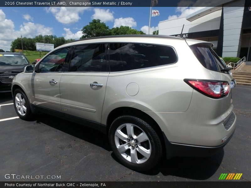 Champagne Silver Metallic / Ebony 2016 Chevrolet Traverse LT AWD