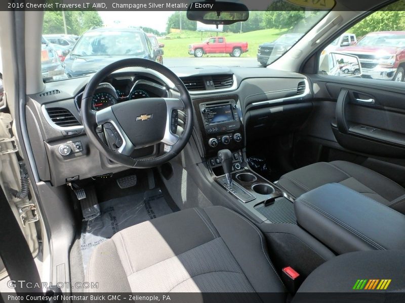 Champagne Silver Metallic / Ebony 2016 Chevrolet Traverse LT AWD