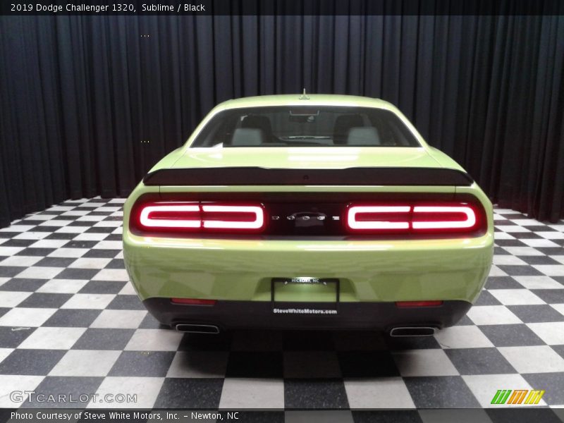 Sublime / Black 2019 Dodge Challenger 1320
