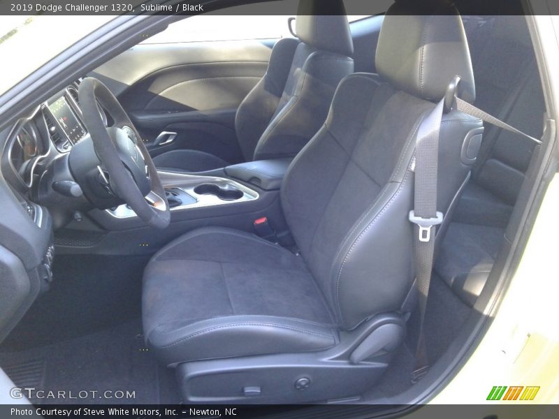 Sublime / Black 2019 Dodge Challenger 1320